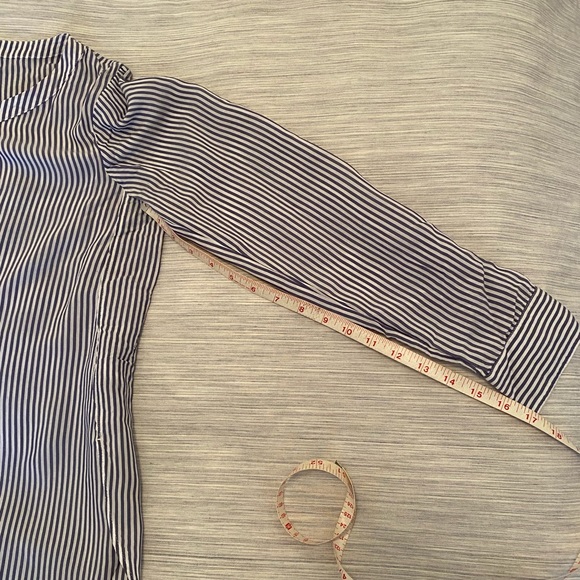 Banana Republic, good used condition top. - Picture 6 of 9